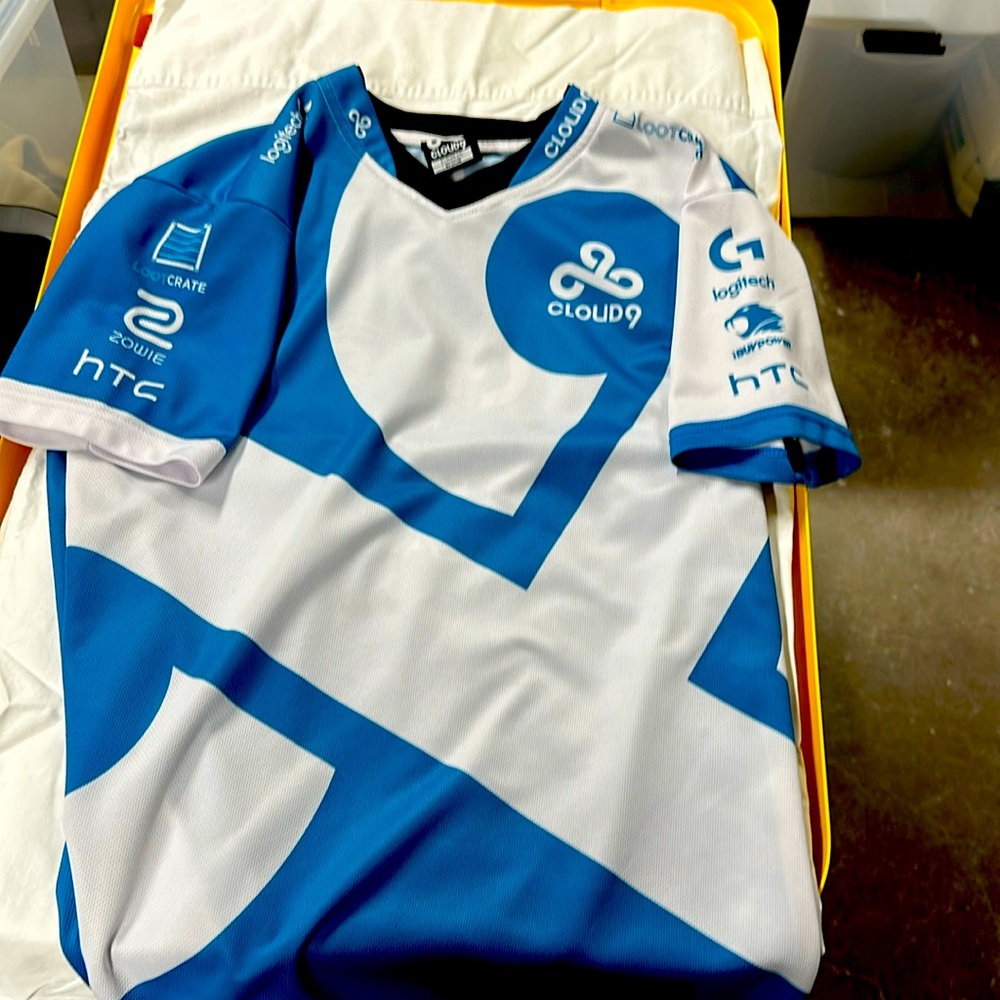 Cloud 9 gamer jersey excellent conditon